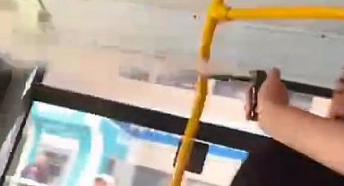 İstanbul- Fatih'te İETT otobüsündeki kavgaya yolcudan biber gazlı müdahale