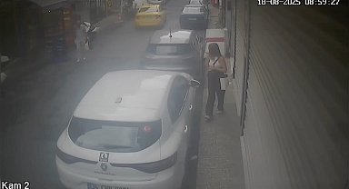 İstanbul - Fatih'te müşteri gibi bindikleri taksiyle kafeye gelip kurşun yağdırdılar; o anlar kamerada