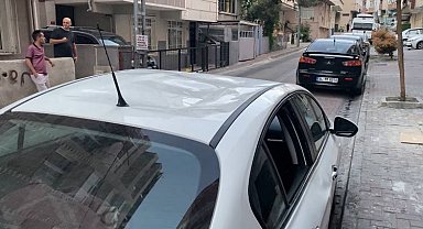 İstanbul - Küçükçekmece'de ailesini evde rehin alan kişi, polisleri görünce 3. kattan atladı