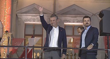 İstanbul - Özgür Özel Beyoğlu'nda konuştu