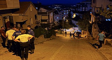 İstanbul - Sancaktepe'de yokuşta kayan cip apartman boşluğuna düştü