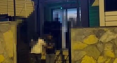 İstanbul- Sarıyer'de otomobilin önünü kesen 2 çocuk gözaltına alındı