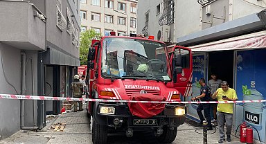 İstanbul - Şişli'de kozmetik dükkanındaki yangında 3 kişi dumandan etkilendi