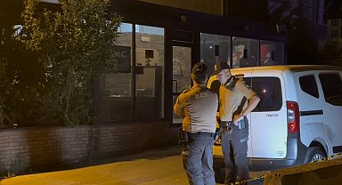 İstanbul -Sultanbeyli'de kafeye silahlı saldırı