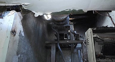 İstanbul - Ümraniye'de 5 katlı binanın çatısında çıkan yangın söndürüldü