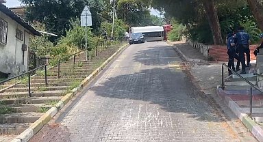 İstanbul- Üsküdar'da akaryakıt tankeri devrildi