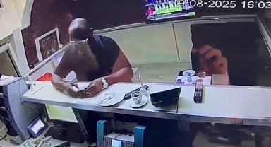 İstanbul- Yabancı şirketi 300 bin dolar dolandıran Nijerya uyruklu çete yakalandı