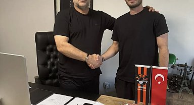 İzmir Çoruhlu FK'dan 7 imza