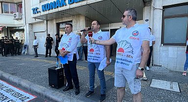 İzmir'de Konak Belediyesi memurlarından iş bırakma eylemi