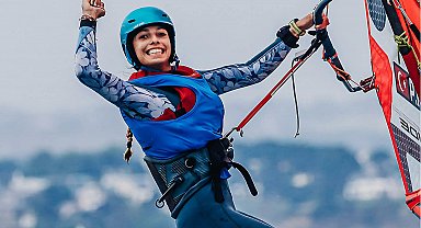 İzmirli Parla yine dünyanın zirvesinde