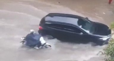 Kajiki Tayfunu, Vietnam'ı vurdu: 4 ölü