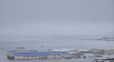 Kamçatka açıklarında bir saatte üç deprem meydan geldi