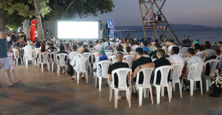 ‘Kamyoled’ ile açık havada sinema keyfi