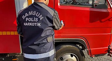 Kamyonetle uyuşturucu taşıyan 2 şüpheliye gözaltı