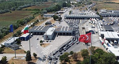 Kapıkule'de gurbetçilerin hüzünlü dönüşü