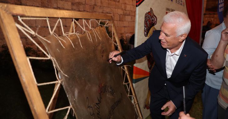 Karagöz, doğduğu şehirde yaşıyor