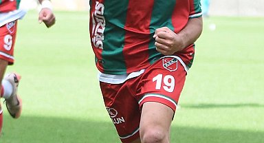 Karşıyaka'da Kadir kulüp arıyor