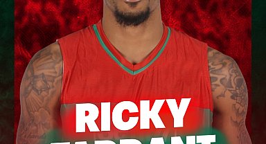 Karşıyaka'da Tarrant imzaladı