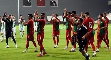 Karşıyaka'dan gövde gösterisi