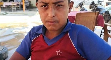 Kavgada yumruklanıp, başına sandalyeyle vurulan çocuk öldü