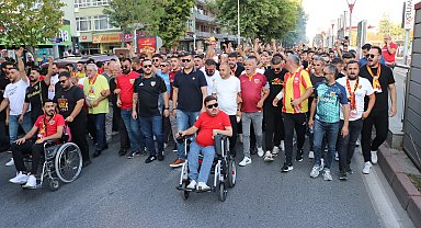 Kayserispor taraftarından Galatasaray maçı öncesi kortej