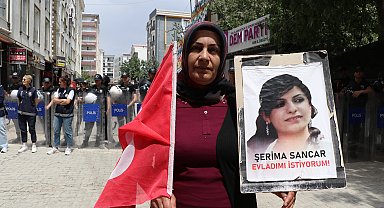 Kızı dağa kaçırılan anne: Silah yerine kalem alın