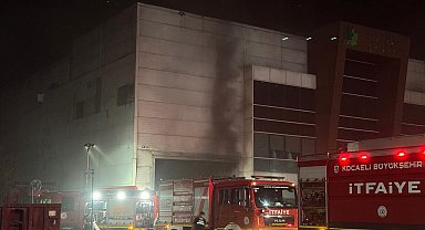 Kocaeli'de geri dönüşüm fabrikasında çıkan yangın söndürüldü