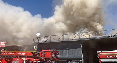 Kocaeli'de oto yedek parça dükkanında yangın
