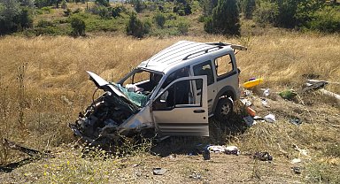 Konya'da hafif ticari araç takla attı: 2 ölü, 3 yaralı