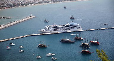 Kruvaziyer turizminde 12 yılın 'temmuz' rekoru