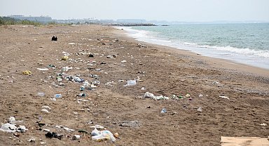 Kumköy Sahili'nde barakalar gitti, çöplük kaldı