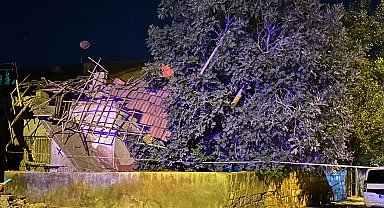 Malatya'da evin çatısı çöktü; anne ve kızı son anda kurtuldu