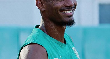 Manisa FK'ya Bodrum FK'dan stoper