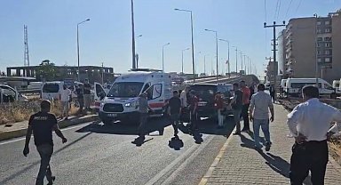 Mardin'de hafif ticari araç ile motosiklet çarpıştı: 2 yaralı