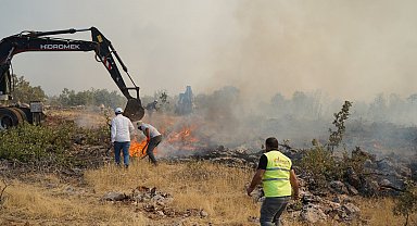 Mardin'deki örtü yangını 5 saatte söndürüldü
