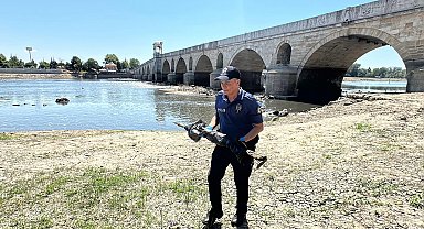 Meriç Nehri'nde sular çekildi, tarihi tüfek bulundu