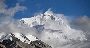 Nepal, Himalayalar'daki 97 zirveyi iki yıl ücretsiz tırmanışa açacak