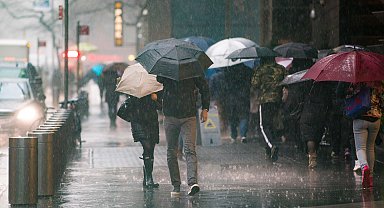 New York ve New Jersey'de sel nedeniyle olağanüstü hal ilan edildi