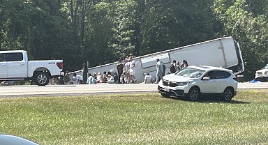 New York'ta otobüs devrildi: 5 ölü