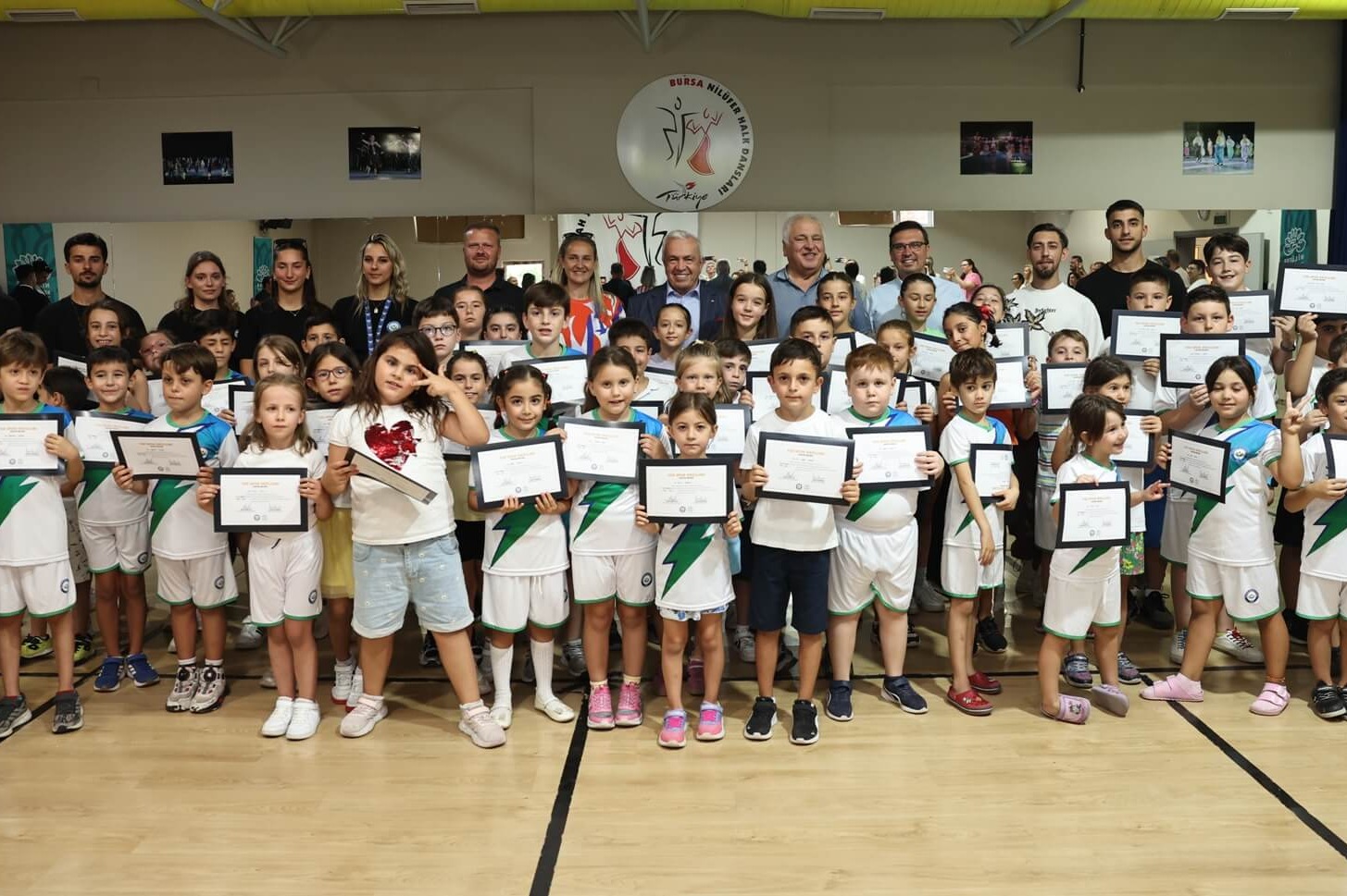 Nilüfer’de “Tam Gün Spor Etkinlikleri” renkli gösterilerle sona erdi