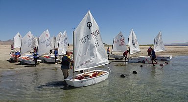 Optimist Yelken Yarışları'nın 2'nci ayağı, Kırşehir'de başladı