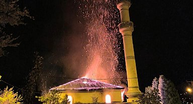 Ordu'da 58 yıllık cami yandı