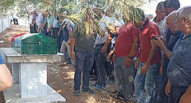 Orman yolunda cesedi bulunan üniversite öğrencisi Teslime, toprağa verildi