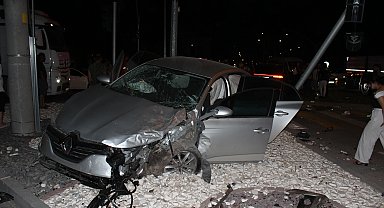 Otomobille cip çarpıştı; 7 yaralı