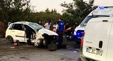 Otomobiller çarpıştı: 1 ölü, 3 yaralı