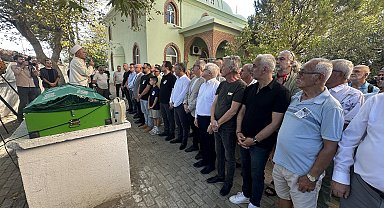 Özgür Özel Balıkesir'de cenaze törenine katıldı