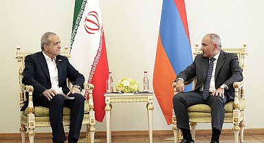 Paşinyan ve Pezeşkiyan Erivan'da görüştü