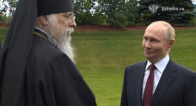 Putin, Alaska'daki Sovyet mezarlarını ziyaret etti