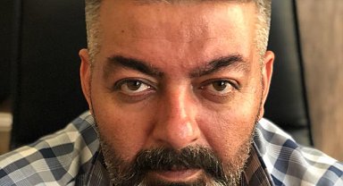 Refüjdeki ağaca çarpan motosikletin sürücüsü öldü