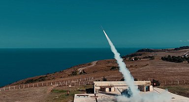 Roketsan'ın TRLG-122 füzesi ilk kez hafif bir araçtan fırlatıldı